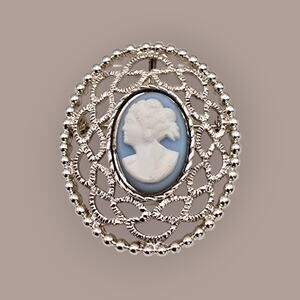 Sarah Coventry Blue Cameo Filigree Brooch, Left Facing Victorian Revival Vintage